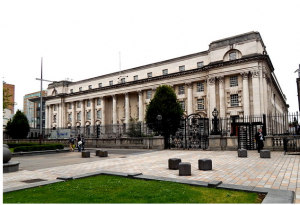 Haute Cour de Belfast. Par Suzanne Mischyshyn, via Geograph