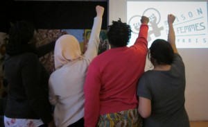 Aminata, Maryam, Cécile et Hakima ont bénéficié d'un accompagnement à l'emploi par la Maison des femmes de Paris. Elles espèrent obtenir des papiers pour enfin s'intégrer en France.