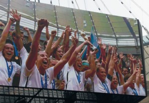L'équipe des Etats-Unis, vainqueure de la Coupe du Monde, 2015. Par Ronald Woan sur Flickr (Licence (CC BY-NC 2.0)
