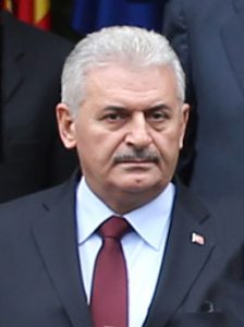 Le Premier ministre turc Binali Yıldırım en 2012. Par La Moncloa.es (Gobierno De España) [Public domain], via Wikimedia Commons