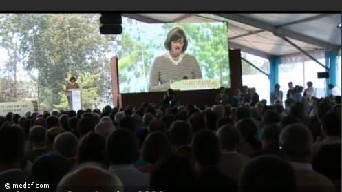 Cherie Blair lors de l'ouverture de l'université d'été du Medef